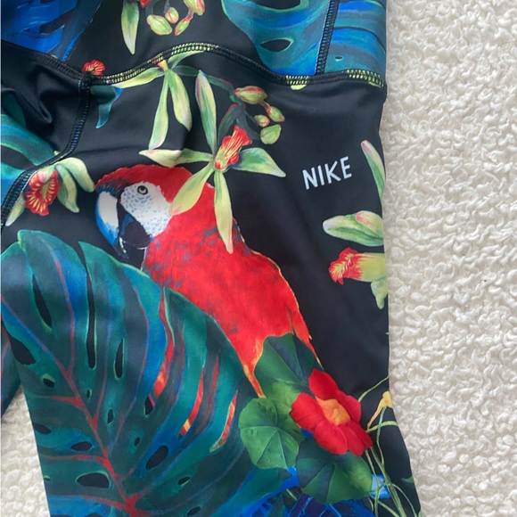 Nike Print & Mesh Legging - Picture 2 of 6